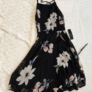 New with tags Lulus dress. Sexy back